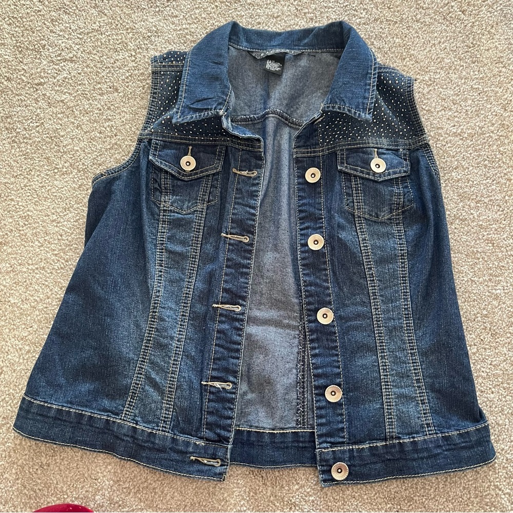 Baccini Cotton Sleeveless Denim Vest w Rhinestone Accent Medium NWOT - Picture 7 of 12